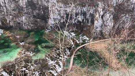 lagos de plitvice por encima de vías croacia