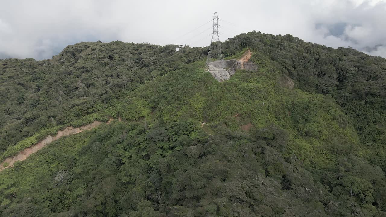 antena: líneas de transmisión de alta tensión mueven electricidad, malasia mtn