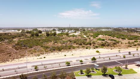 vista aérea panorámica de las obras de extensión ferroviaria de yanchep y el sitio de la estación, perth, australia