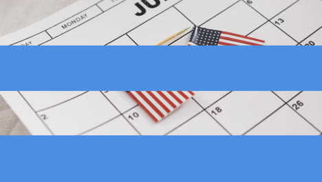animación digital de rayas rojas y azules que se mueven contra las miniaturas de la bandera estadounidense en el calendario
