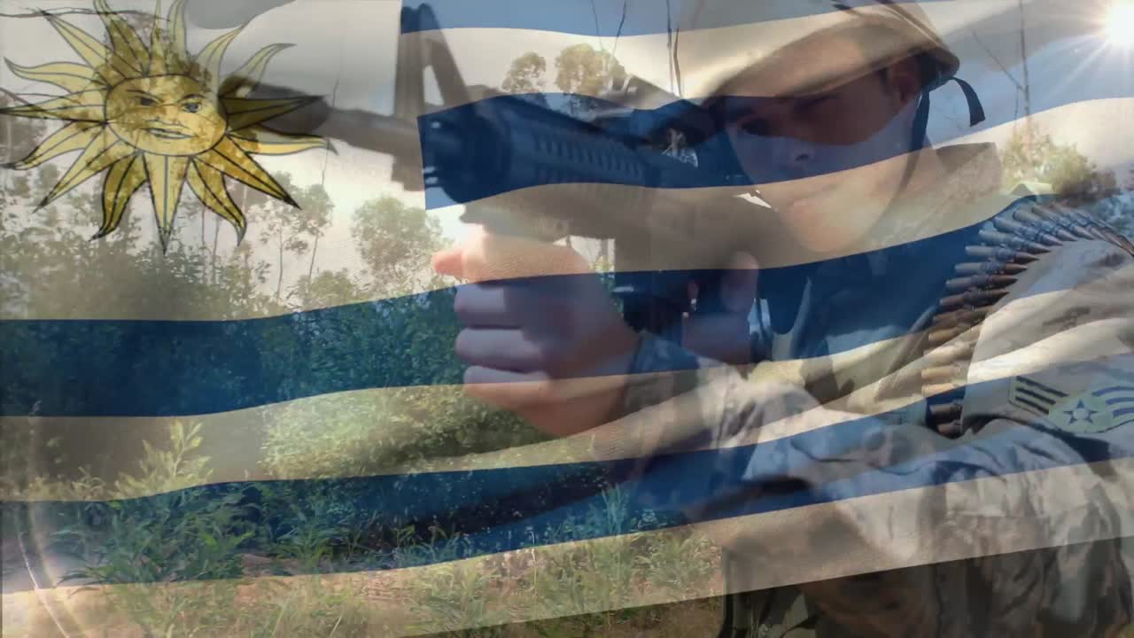 animación de la bandera de uruguay sobre un soldado caucásico con un arma