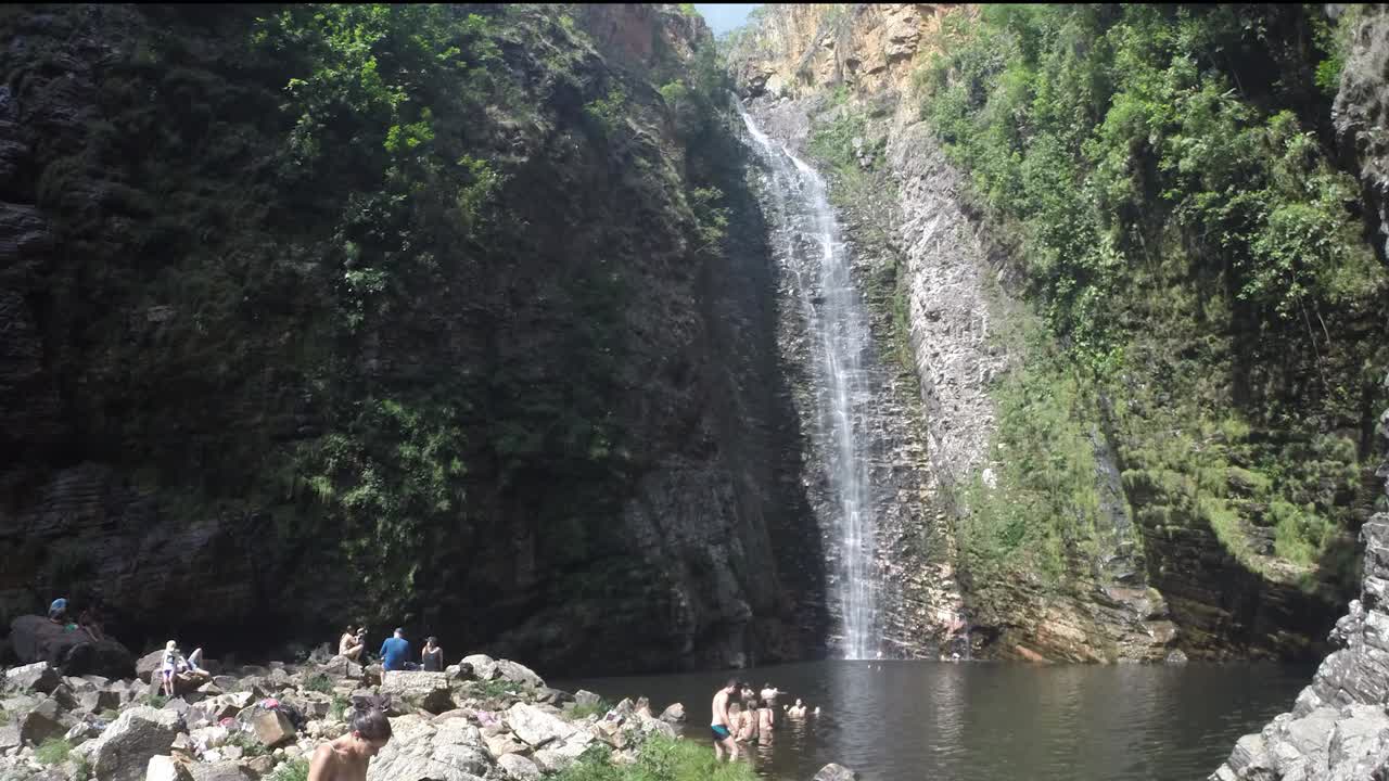 cascada de segredo - chapada dos veadeiros, brasil