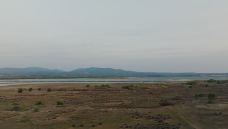 serene lakeside aerial progression 평온한 호수변의 공중 진행