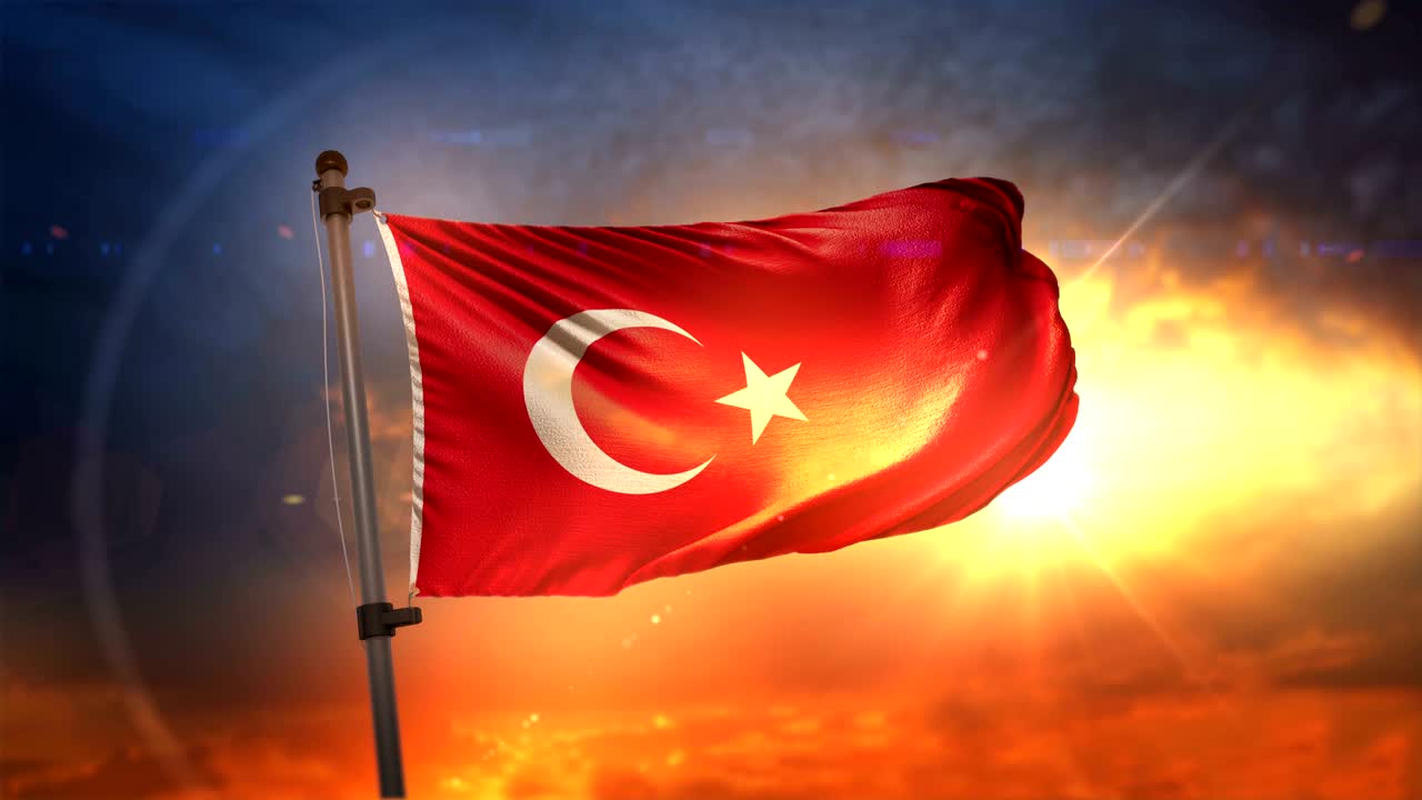 Türkiye Bayrağı Güzel Gün Doğumunda Arkadan Aydınlatmalı Döngü Yavaş Çekim 4K.