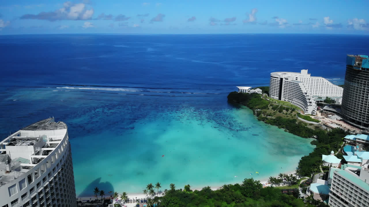 vista a la playa imágenes de drones de guam, estados unidos