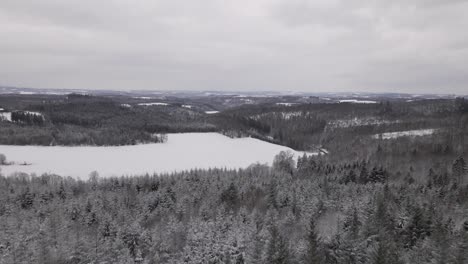 Epic-winter-landscapes-near-the-border-of-North-Rhine-Westphalia-and-Rhineland-Palatinate-in-West-Germany,-Europe