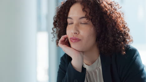 professional businesswoman with curly hair