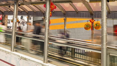busy moving walkway in hong kong city