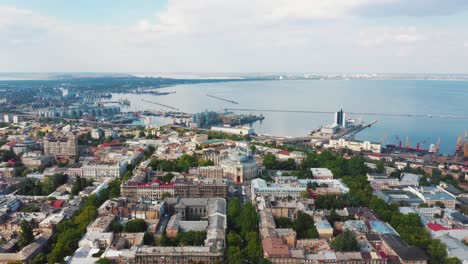 odessa, ucrania paisaje urbano con puerto y ópera