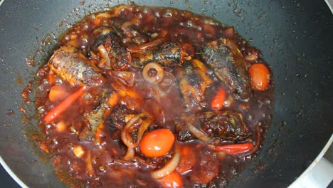 Canned-sardines-in-fried-soy-sauce