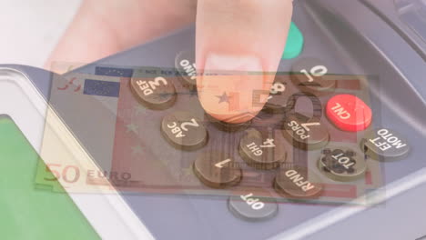 animación de billetes en euros que caen sobre la mano de un hombre caucásico que tiene una terminal de pago