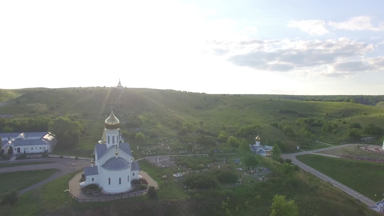 여름 에 산 에 있는  을 가진  성전