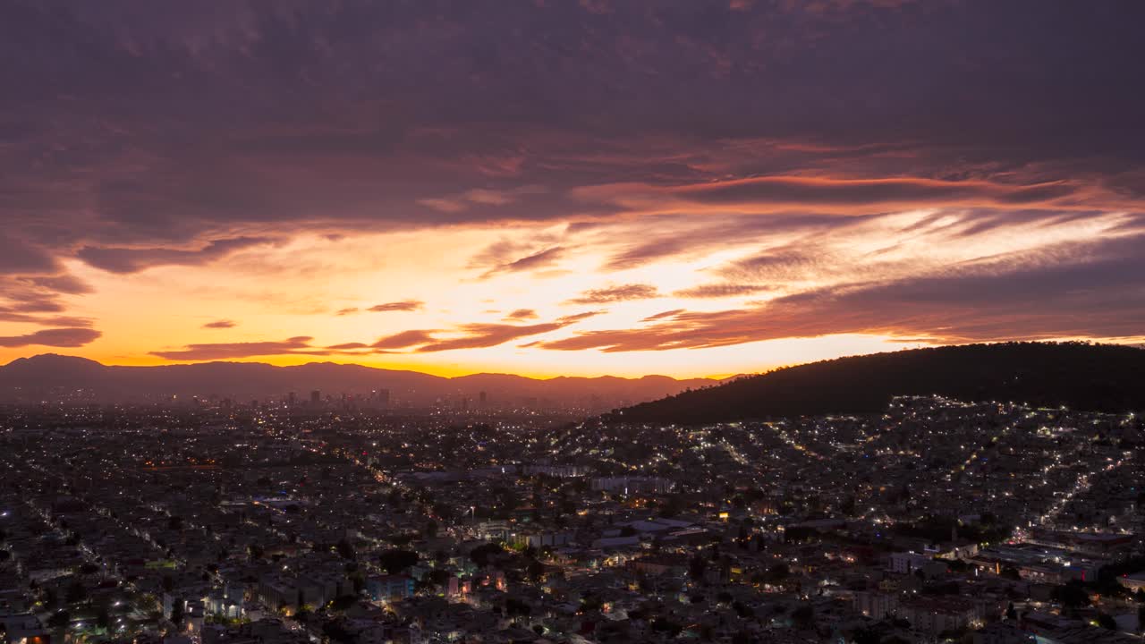 해가 지는 멕시코시티의 특징적인 하이프 스, 주거 지역 뷰