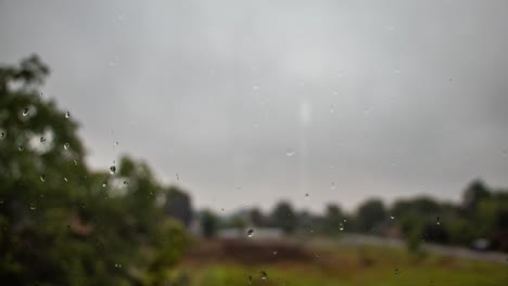 Raindrops-on-Window-Glass:-Gloomy-Day-Timelapse