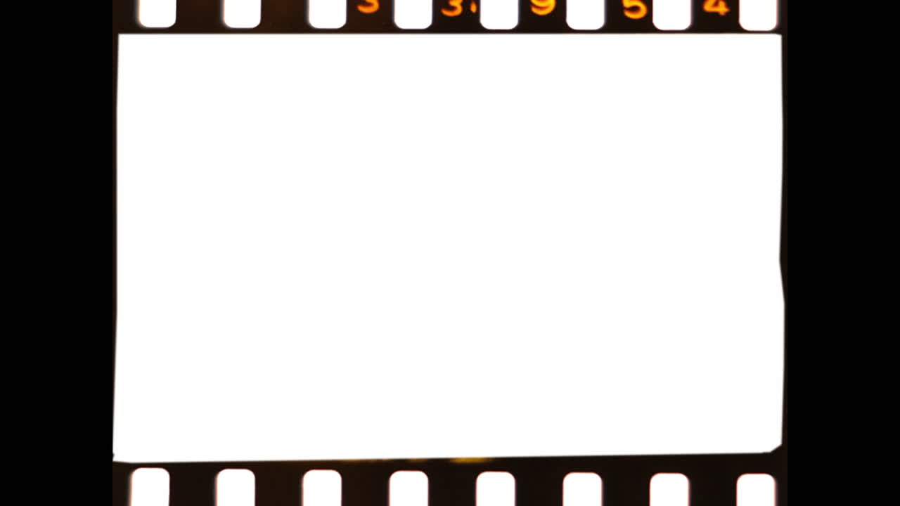 Real 35mm 4x3 film frame overlay - clean