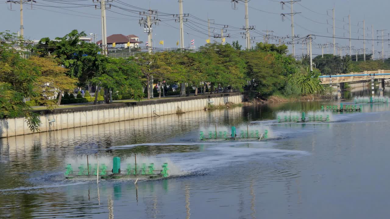 las ruedas de paleta.