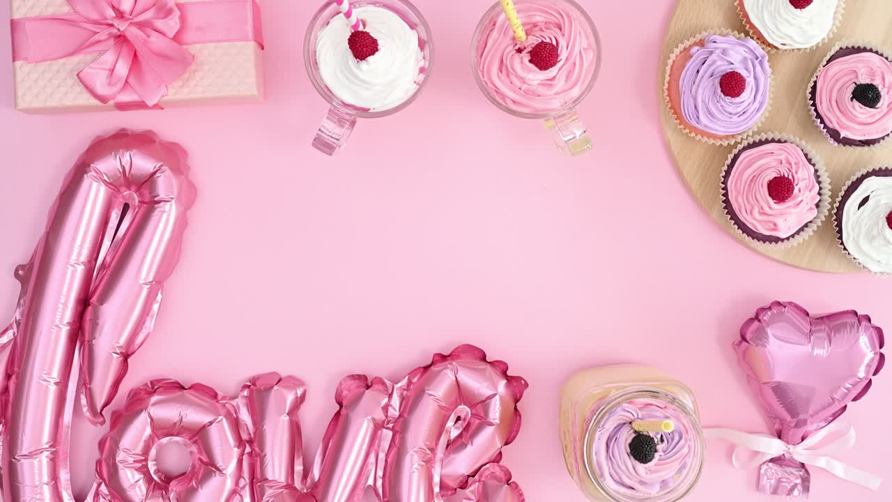 marco de día de san valentín hecho con globos de amor, regalos y pasteles. marco romántico stop motion