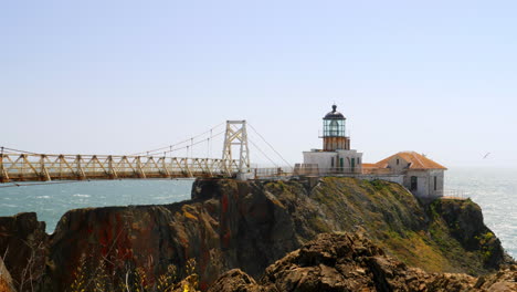 Point-Bonita-Lighthouse,-afternoon-4K