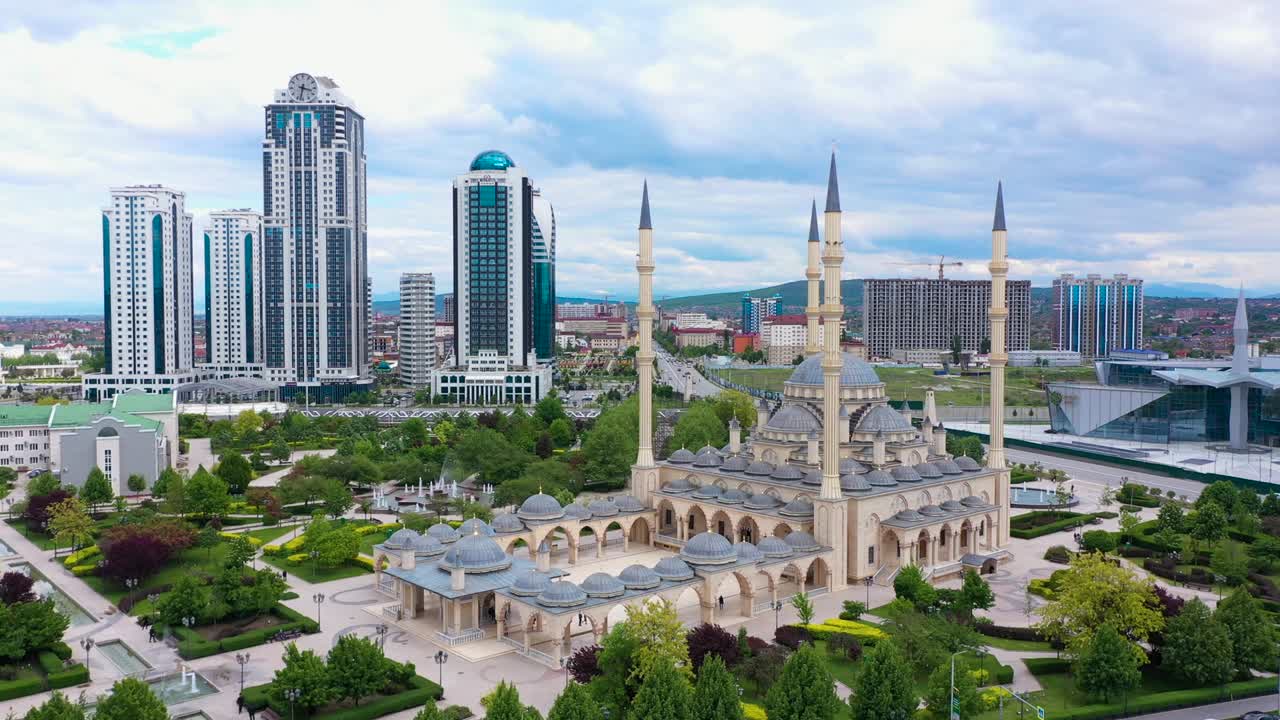 la mezquita de chechenia grozny el corazón de chechenya. video aéreo
