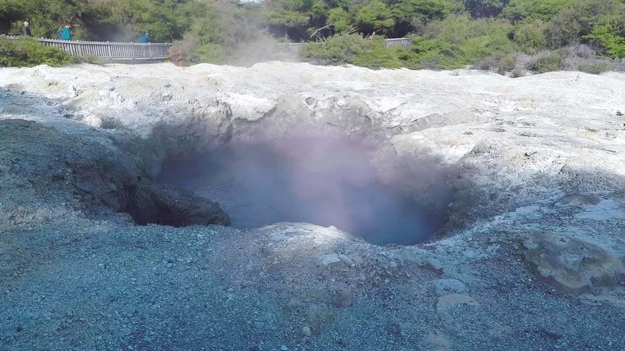 piscina termal en el país de las maravillas termales
