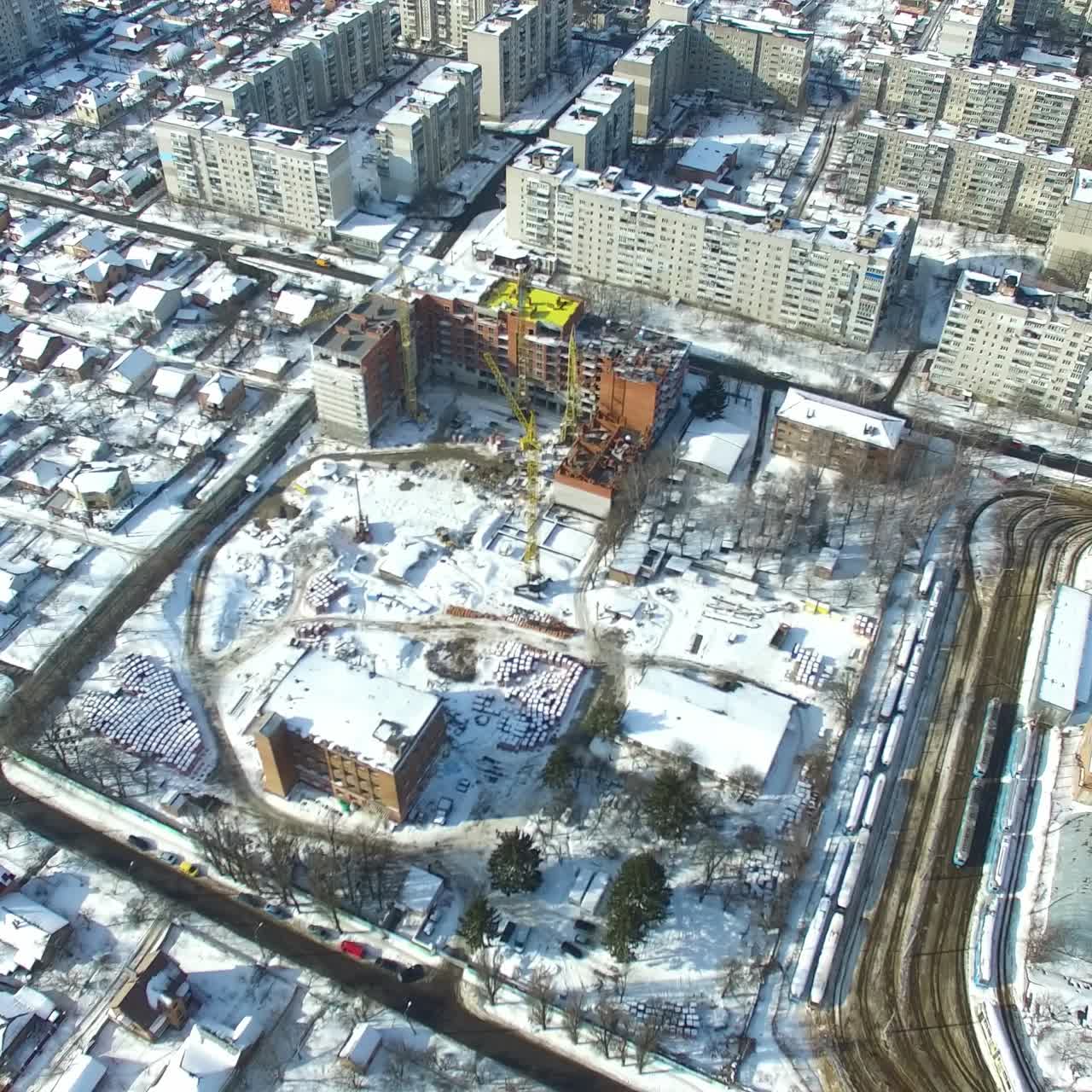 недавно построенное здание