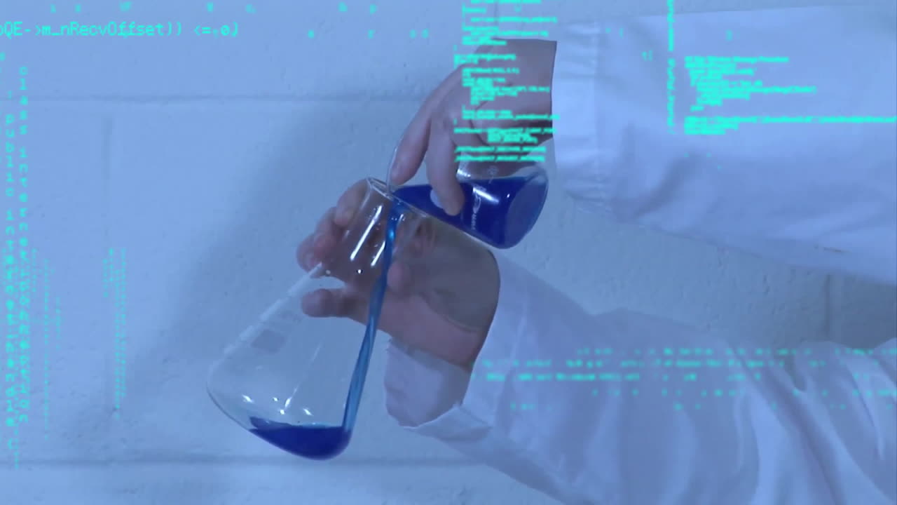 animación de procesamiento de datos sobre científico caucásico haciendo un experimento