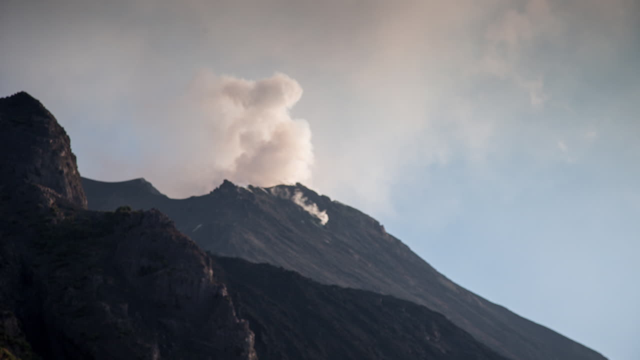 volcán stromboli 4k 13