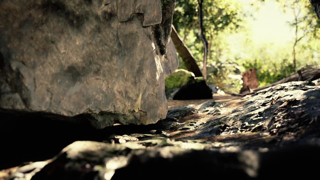 작은 동굴 안에서 찍은 사진입니다.