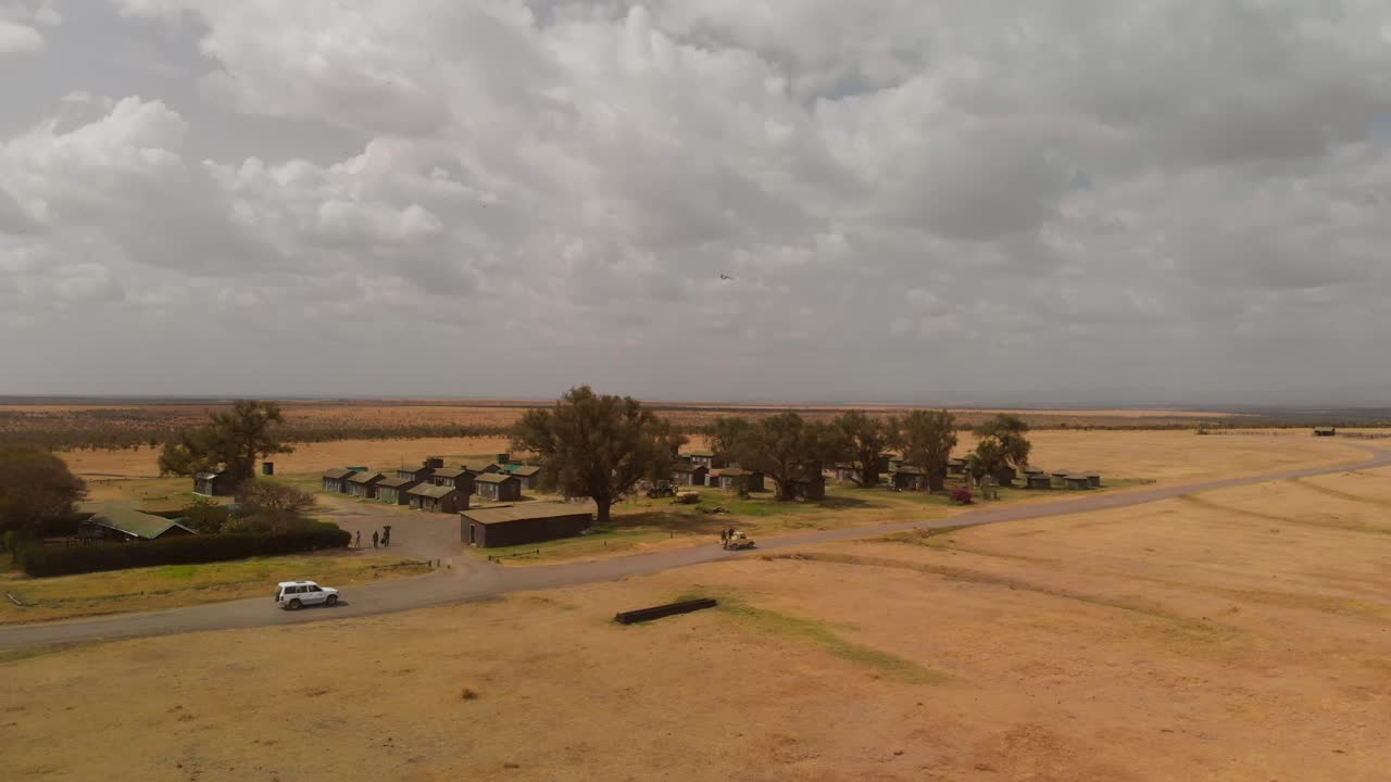 케냐의 보호 구역에서 소와 농장