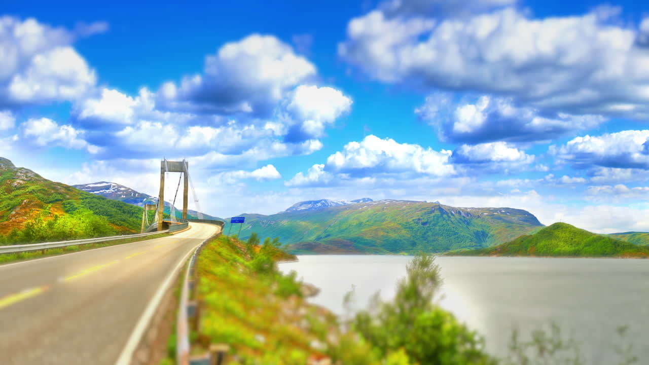 산과 함께 도로 또는 거리의 애니메이션