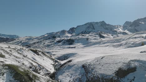 Perfect-shoot-of-a-snowy-landscape