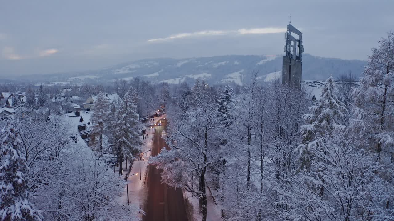 자코파네 폴란드의 드론 공중 겨울 도로