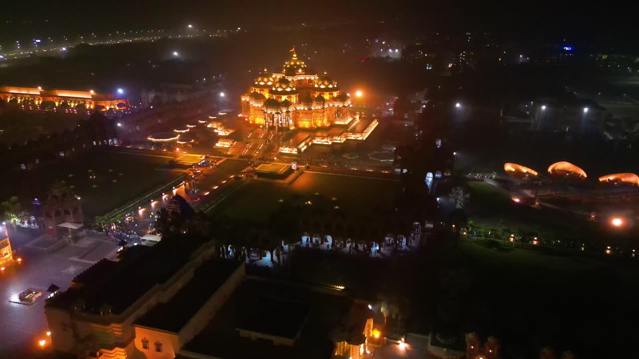 swaminarayan akshardham mandir en nueva delhi, vista desde el aire