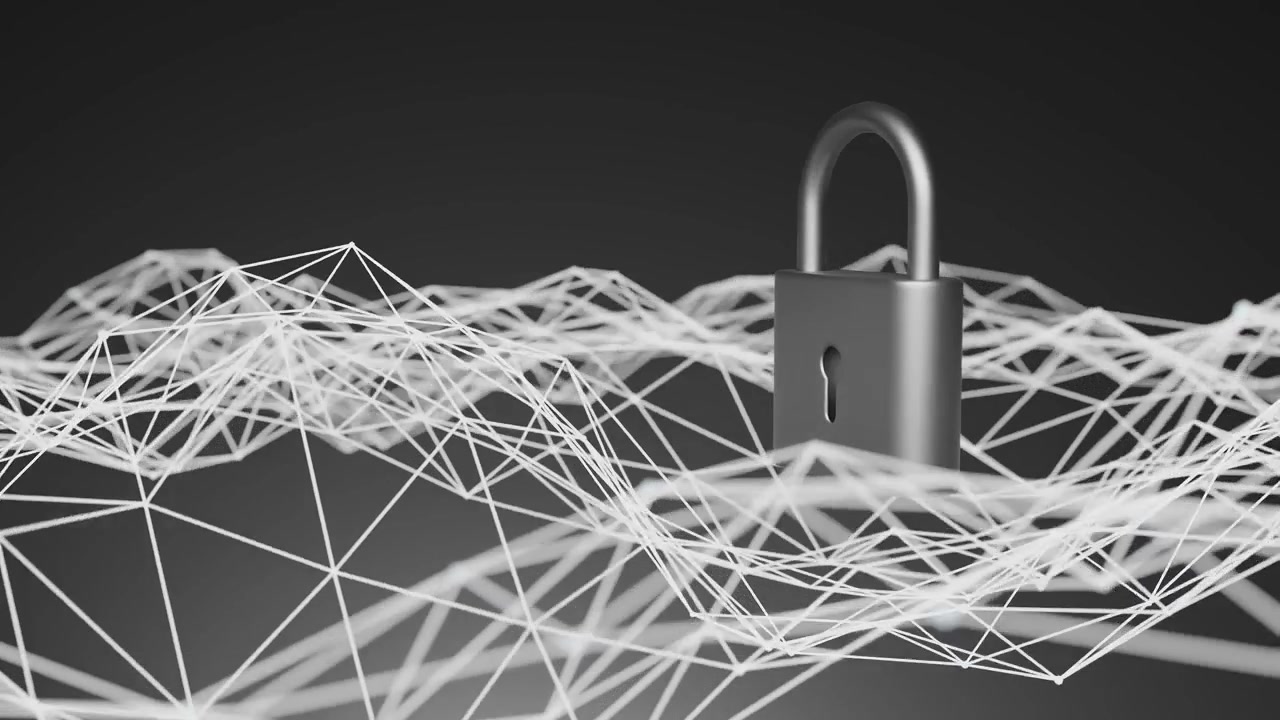 Candado plateado colocado sobre un fondo de cuadrícula poligonal abstracta morada. Concepto de ciberseguridad, protección de datos y cifrado digital.