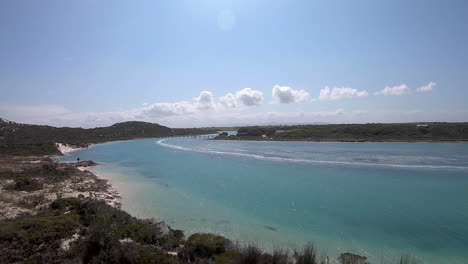 Estuario-En-Marea-Alta-Que-Fluye-Hacia-El-Interior