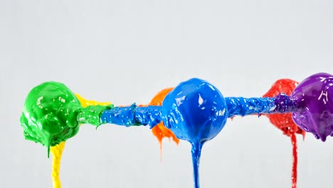 tinta azul en la rueda circular girar en el sentido de las agujas del reloj