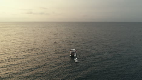 Sunset-yacht-travel-in-Santa-Marianita-beach-Ecuador