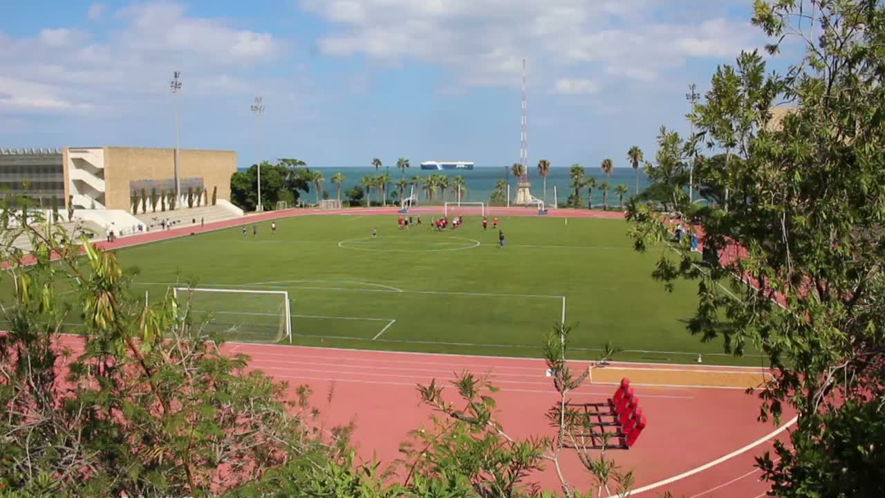 El campo deportivo de la Universidad Americana de Beirut en Líbano
