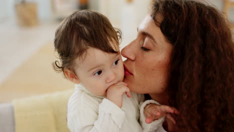 amor, madre y bebé abrazándose