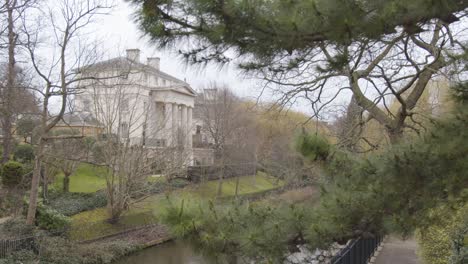 Exterior-De-Hanover-Lodge-Cerca-De-Regents-Park-En-Londres,-Reino-Unido-1