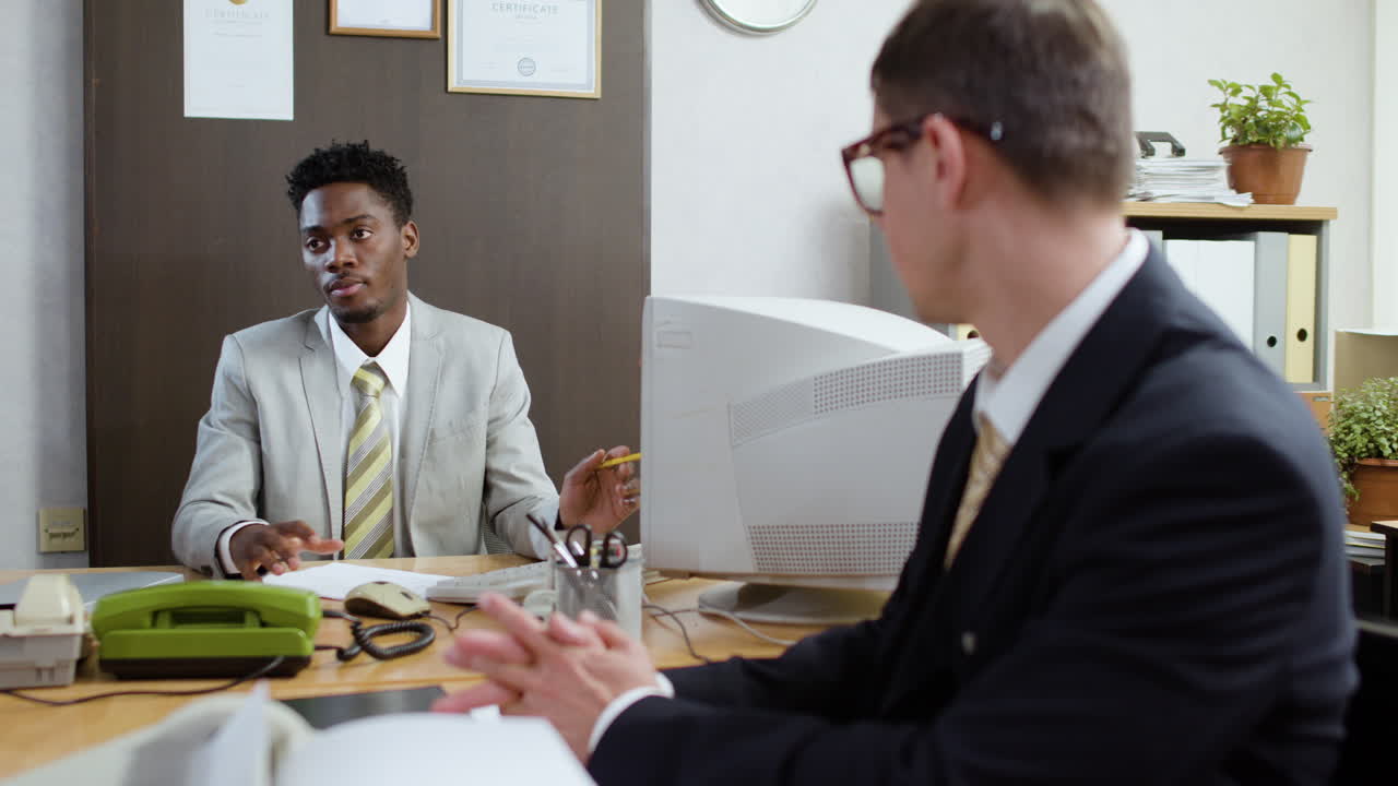 la oficina de la época.