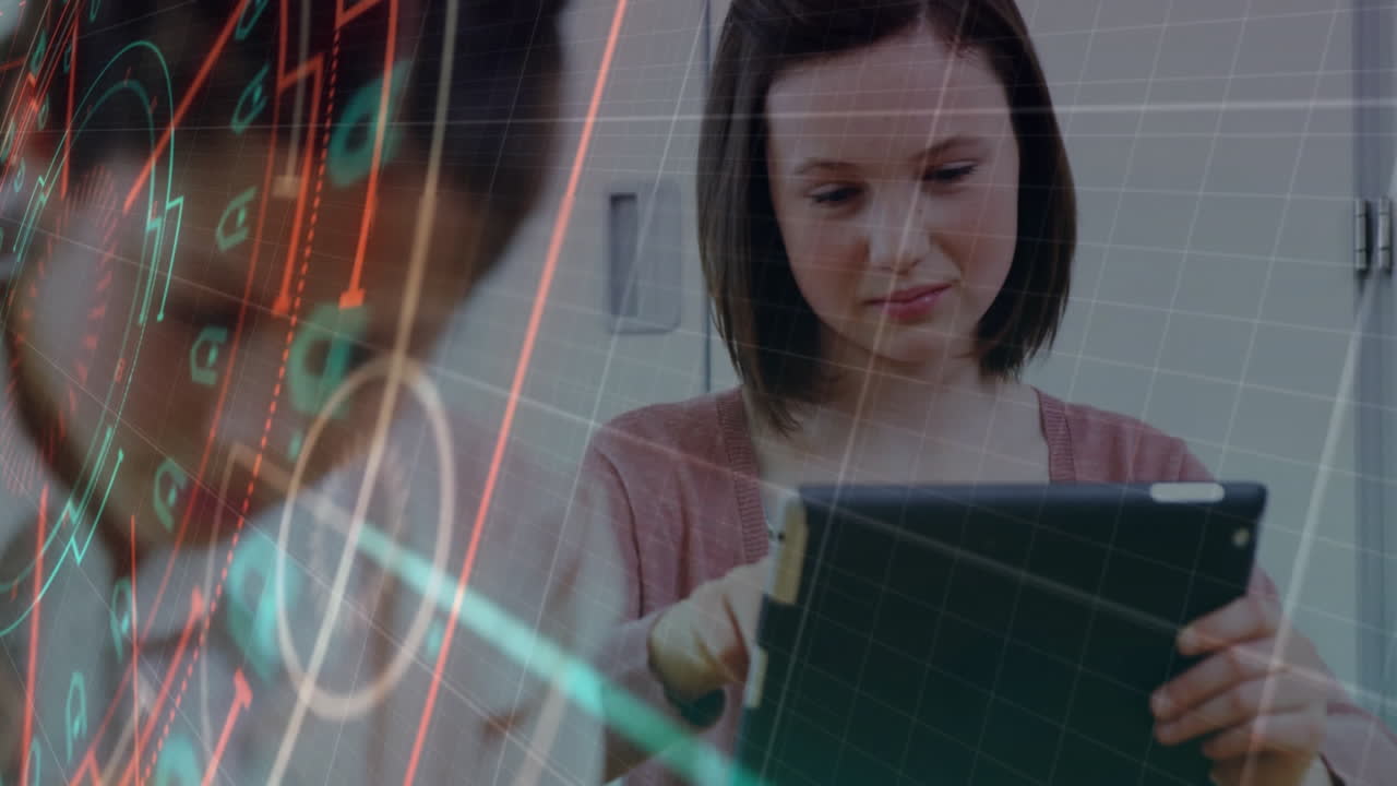 gráficos de datos financieros animación sobre mujer usando tableta en la oficina