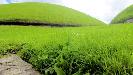 4 k of knowth newgrange 3200 bc burial tombs louth ireland