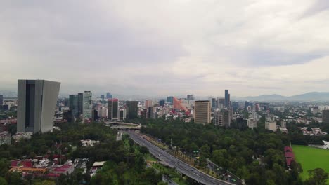 Panorama-Einer-Dicht-Besiedelten-Stadt