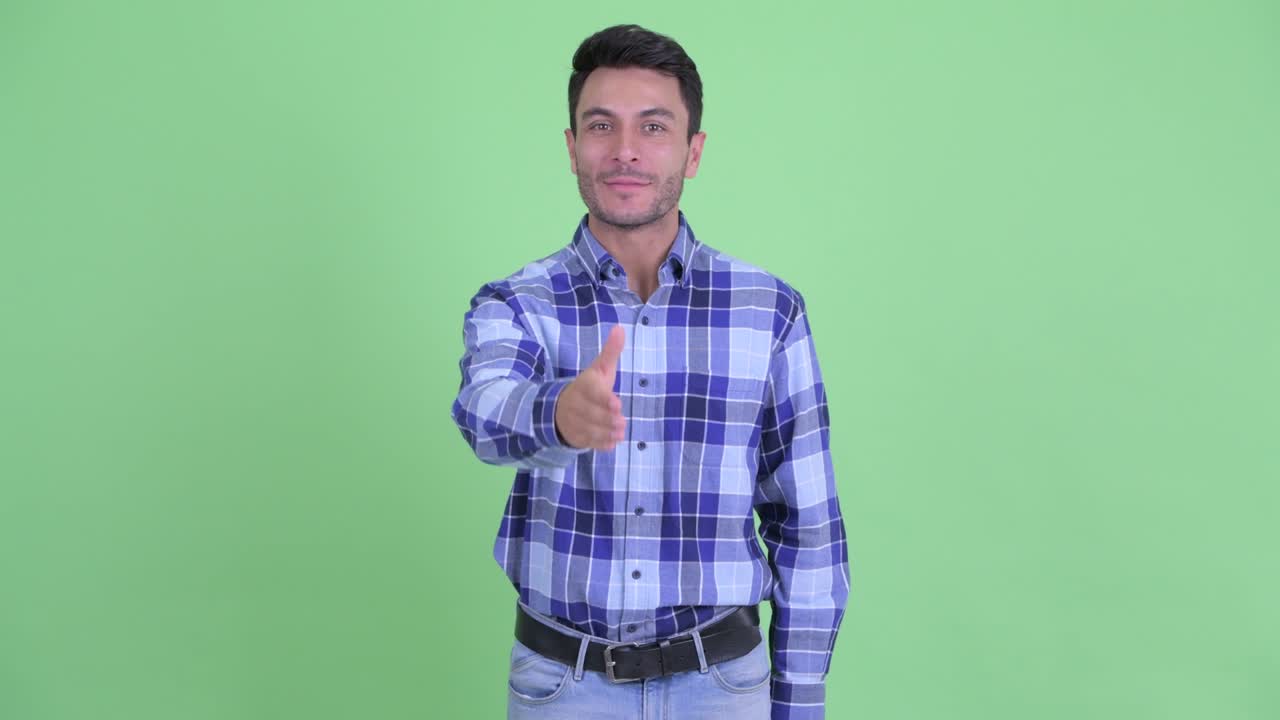 젊은 잘생긴 히스패닉 남자