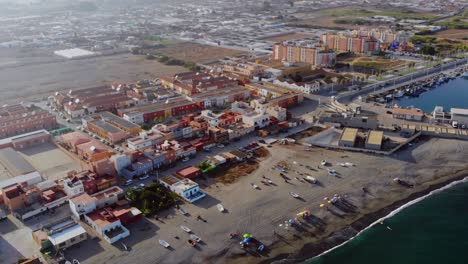 Drohnenaufnahmen-Von-Linea-De-La-Concepción,-Spanien