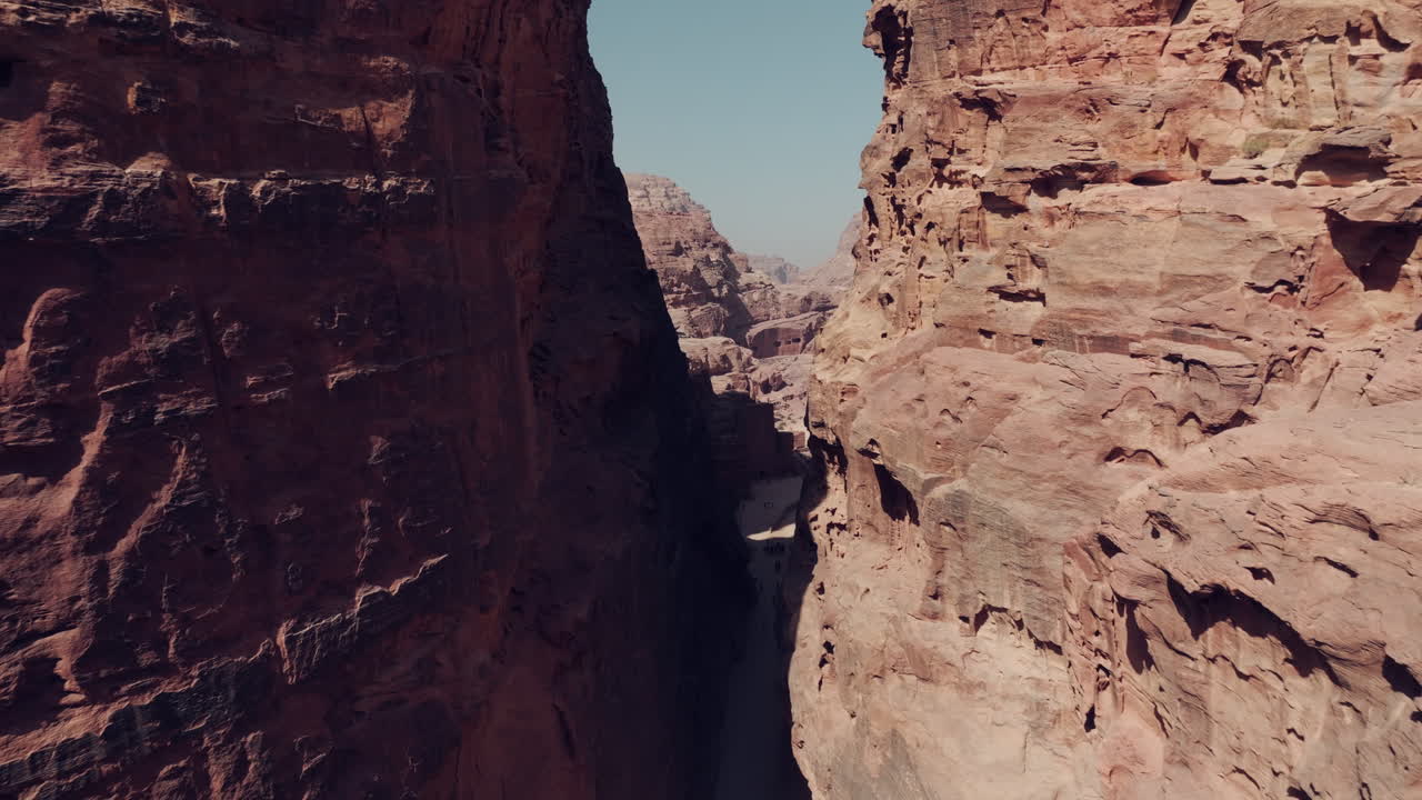 Skattkammerkløften, Petra, etableringsskudd med drone