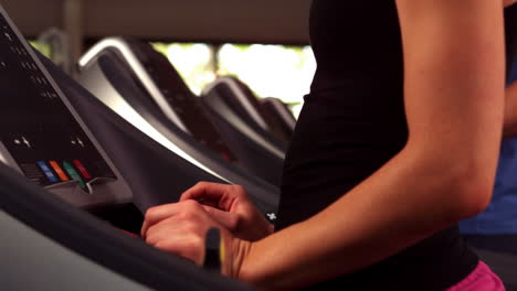 Fit-people-running-on-treadmills