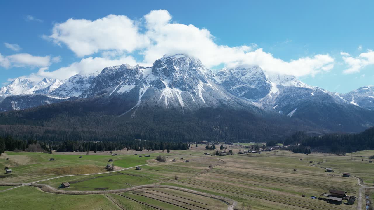 Ho girato queste incredibili clip con il mio Mavic Mini 3 Pro durante la mia visita a Lermoos, Austria