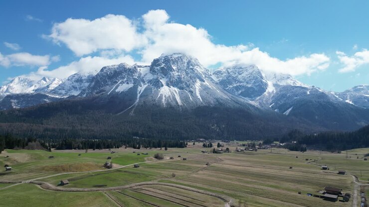 Ho girato queste incredibili clip con il mio Mavic Mini 3 Pro durante la mia visita a Lermoos, Austria